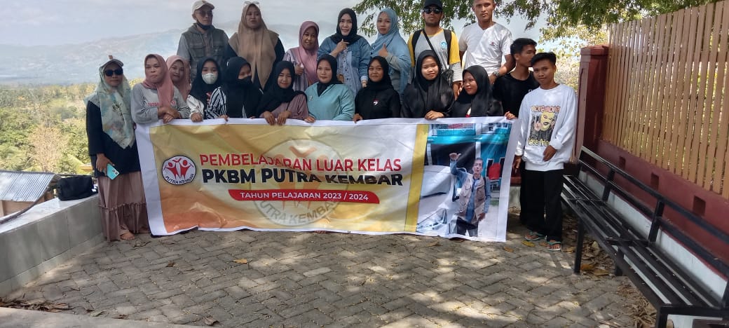 Mengenal Sejarah Lokal Lewat Study Tour: PKBM Putra Kembar Membuka Wawasan Warga Belajar